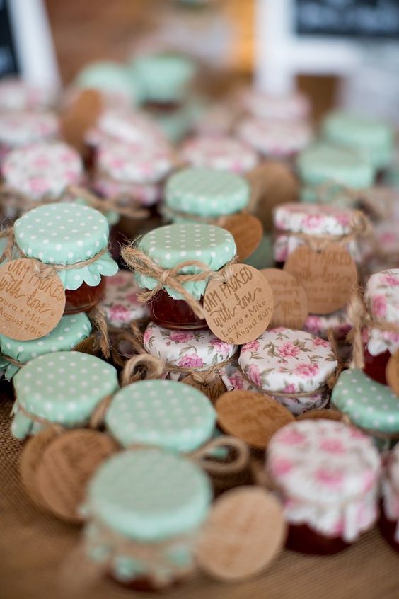 10 Amazing DIY Wedding Favors - Belle The Magazine