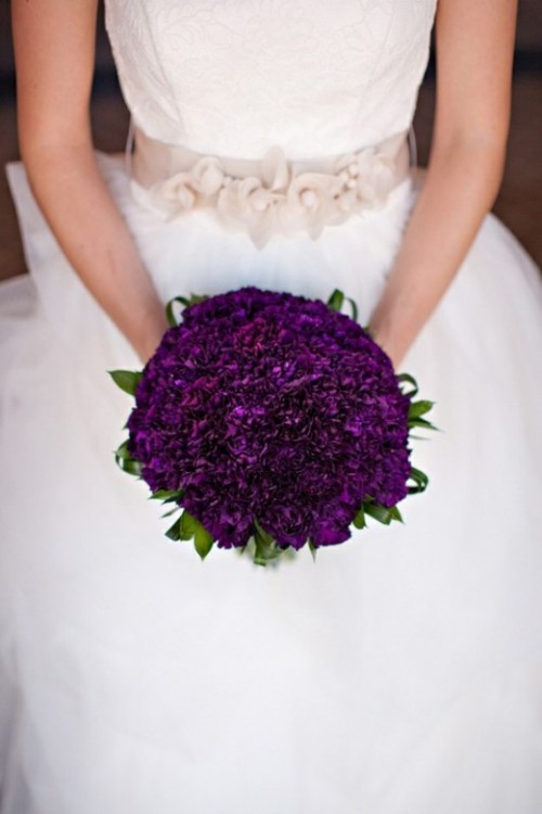 http://www.weddingomania.com/40-glamorous-dark-purple-wedding-inspirational-ideas/