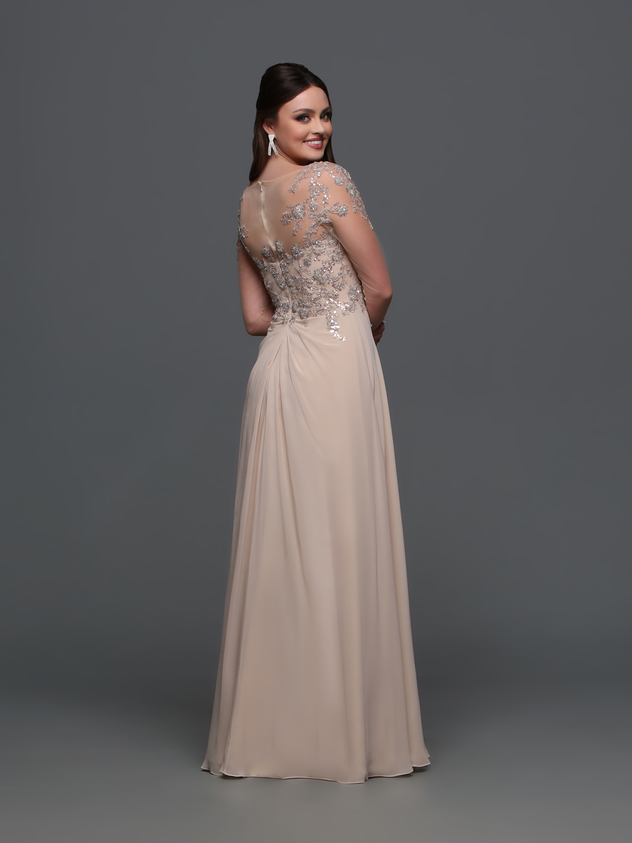 Image showing back view of style #60638
