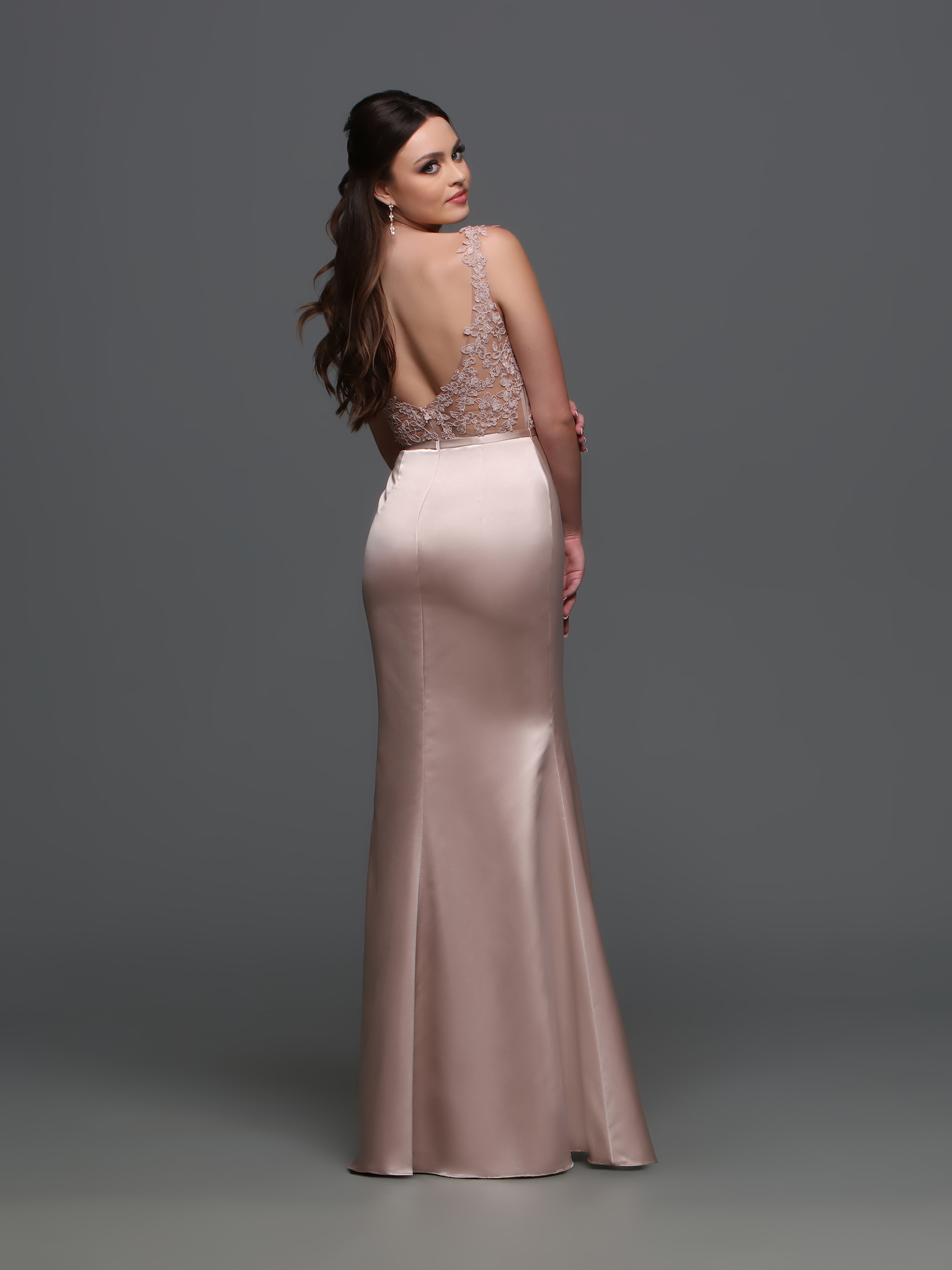 Image showing back view of style #60641