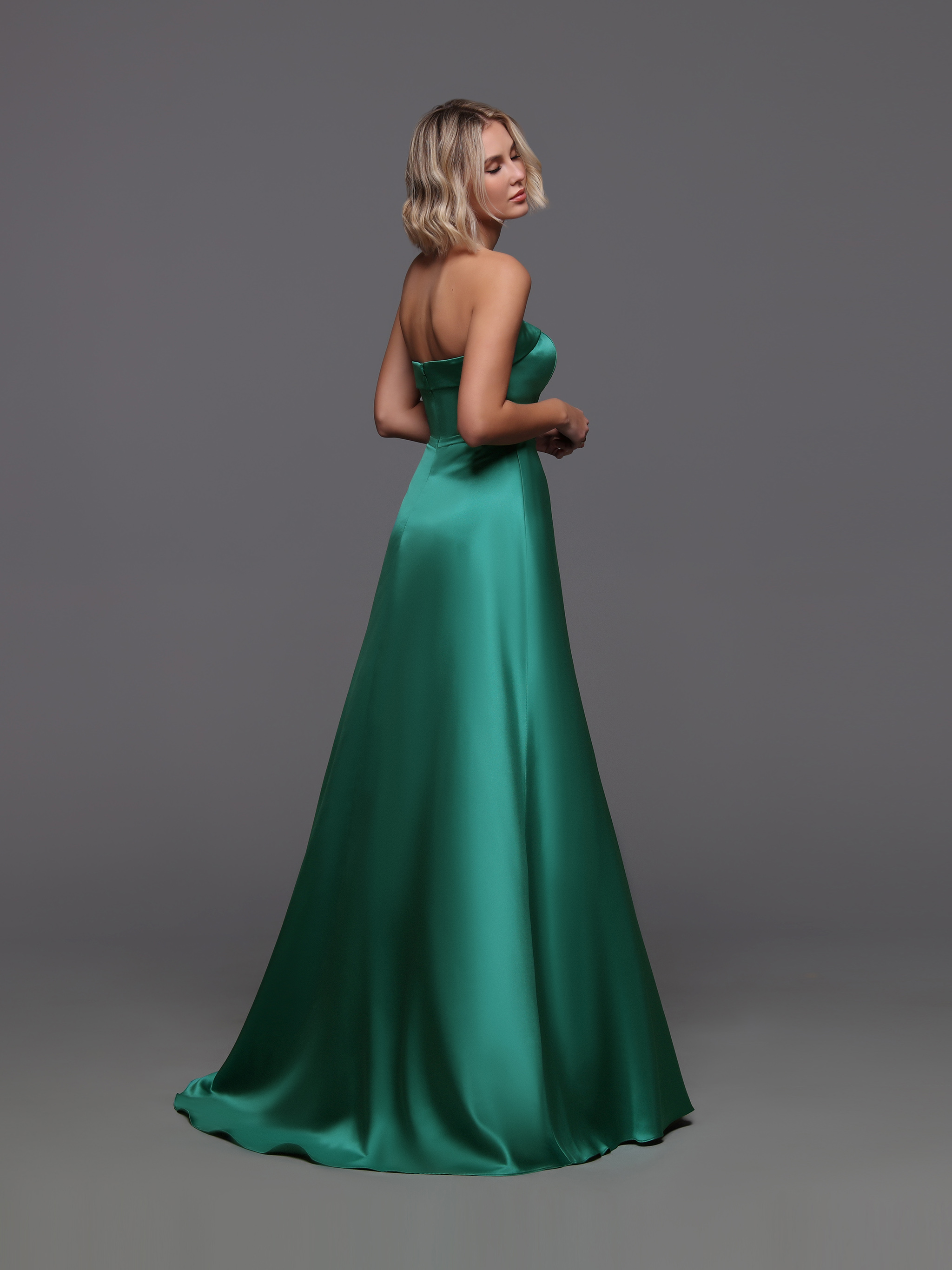Back view of Style : 60680