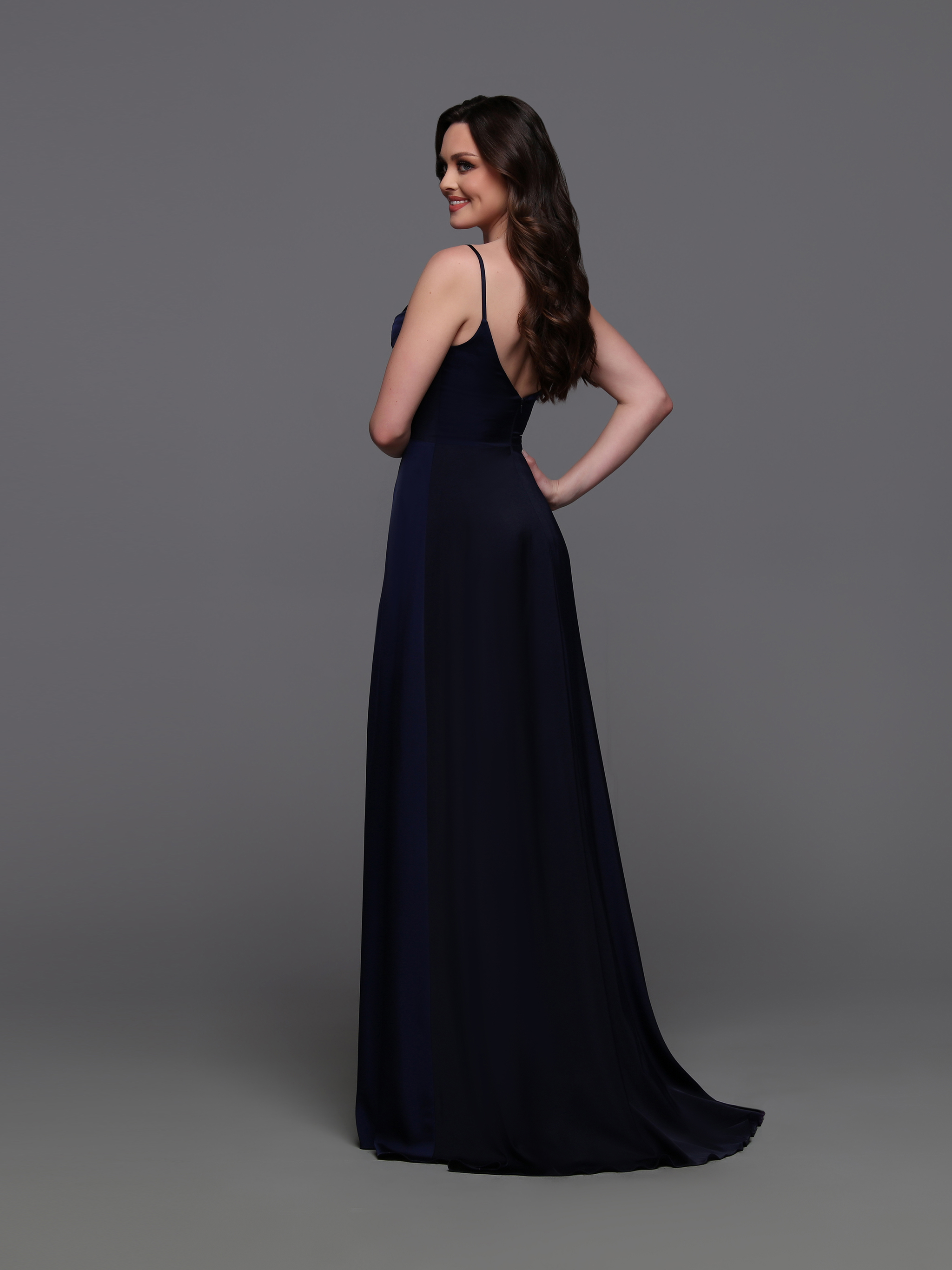 Back view of Style : 60685