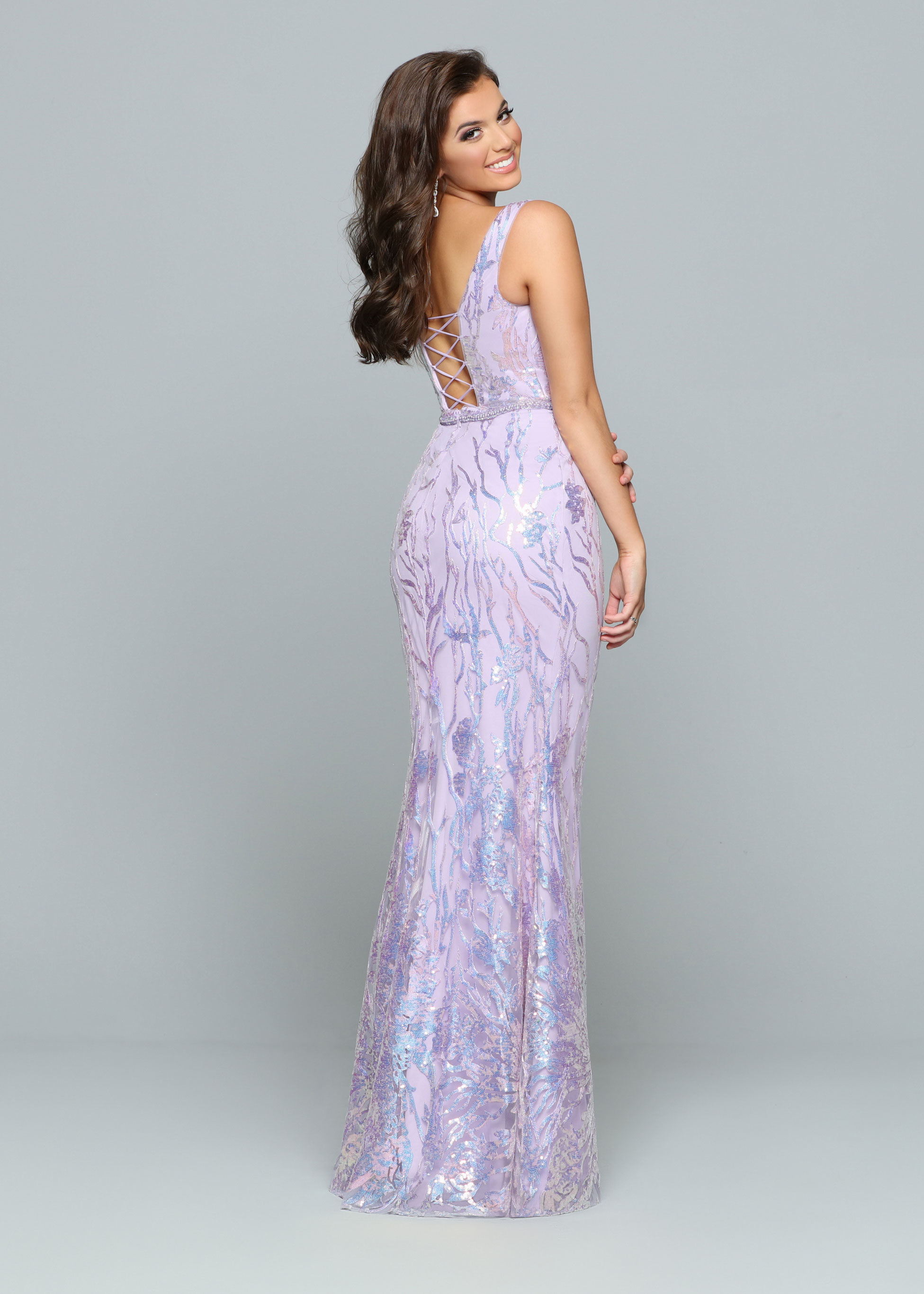 Image showing back view of style #72158