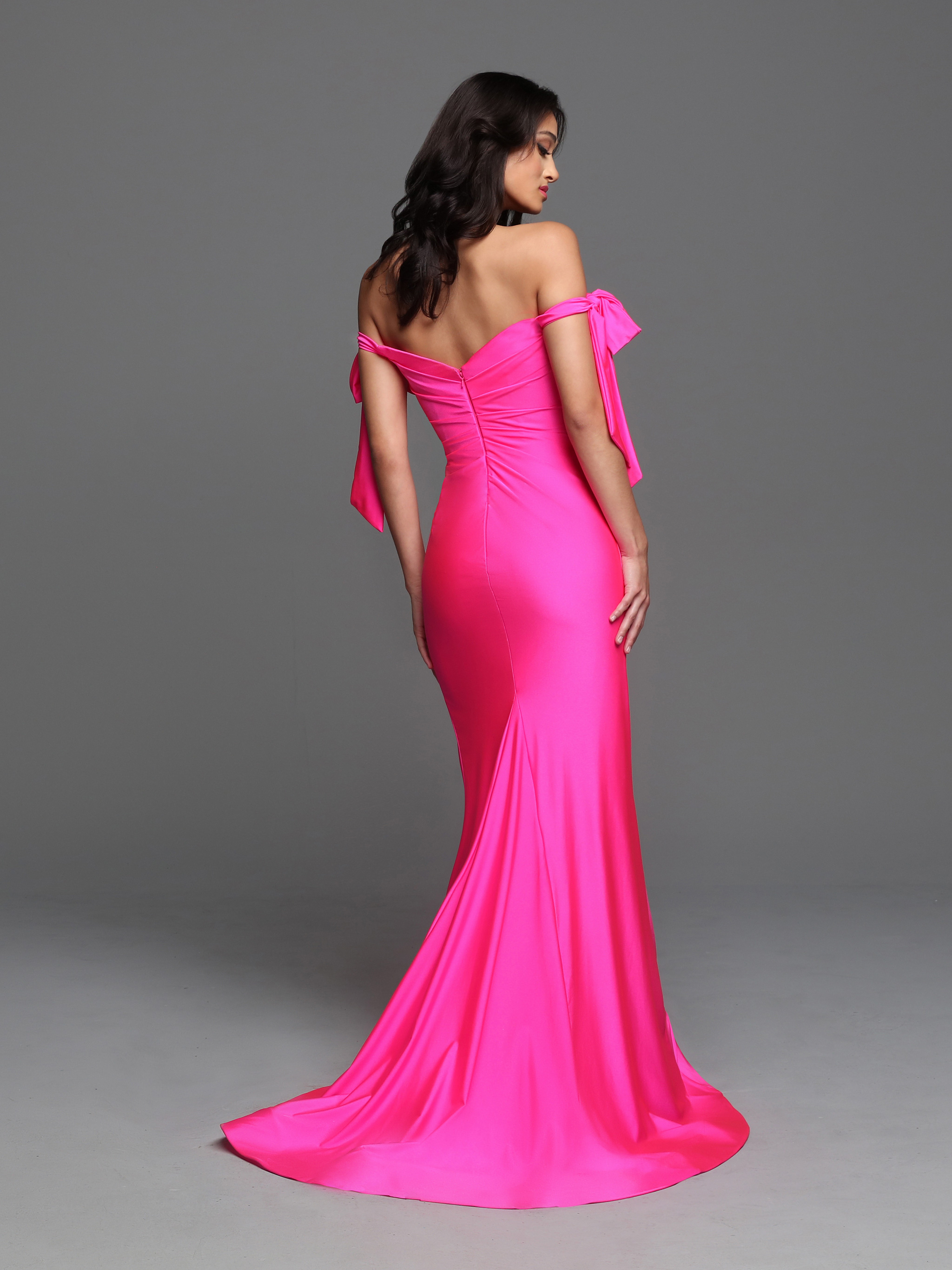 Image showing back view of style #72263