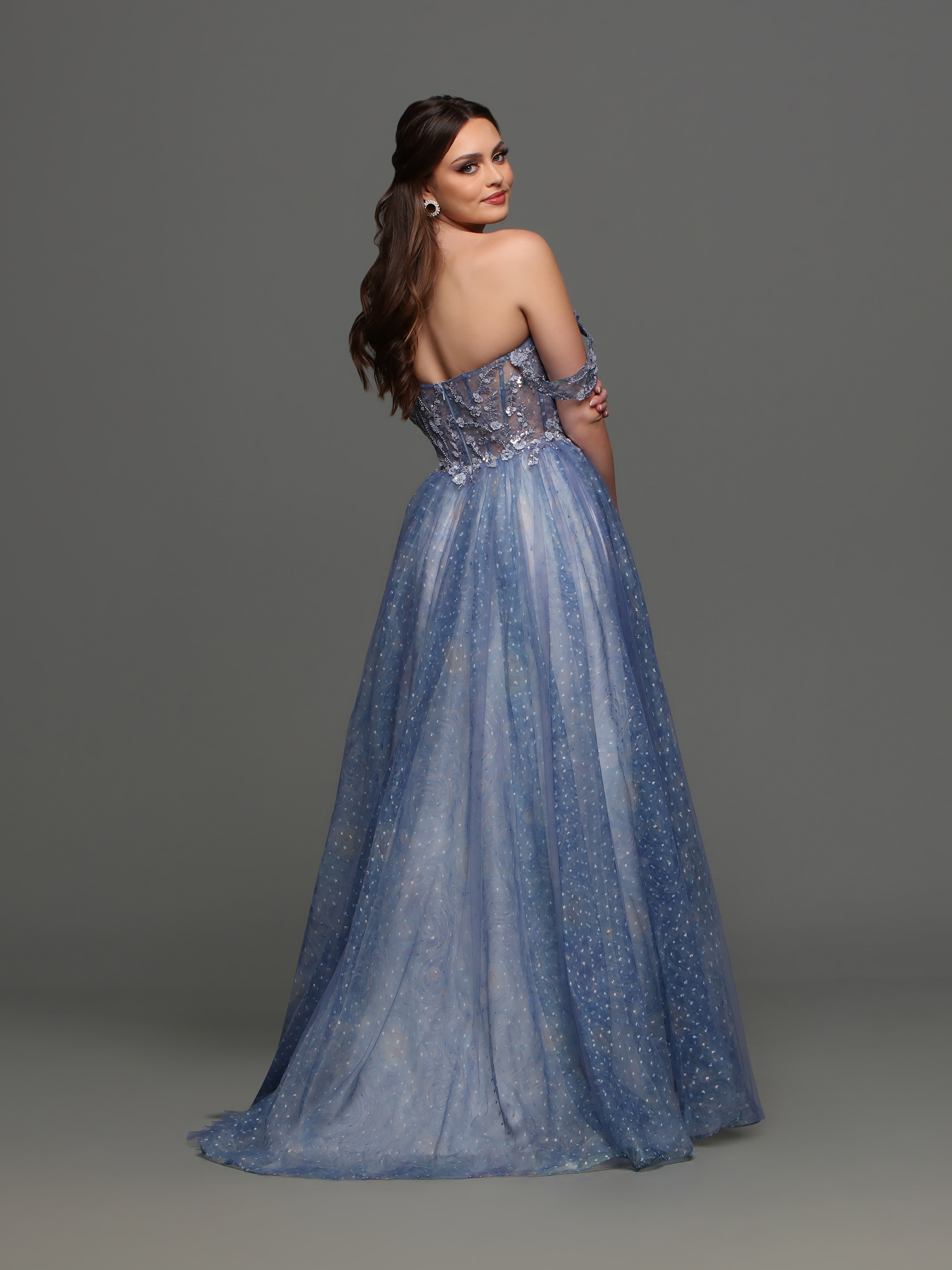 Image showing back view of style #72319