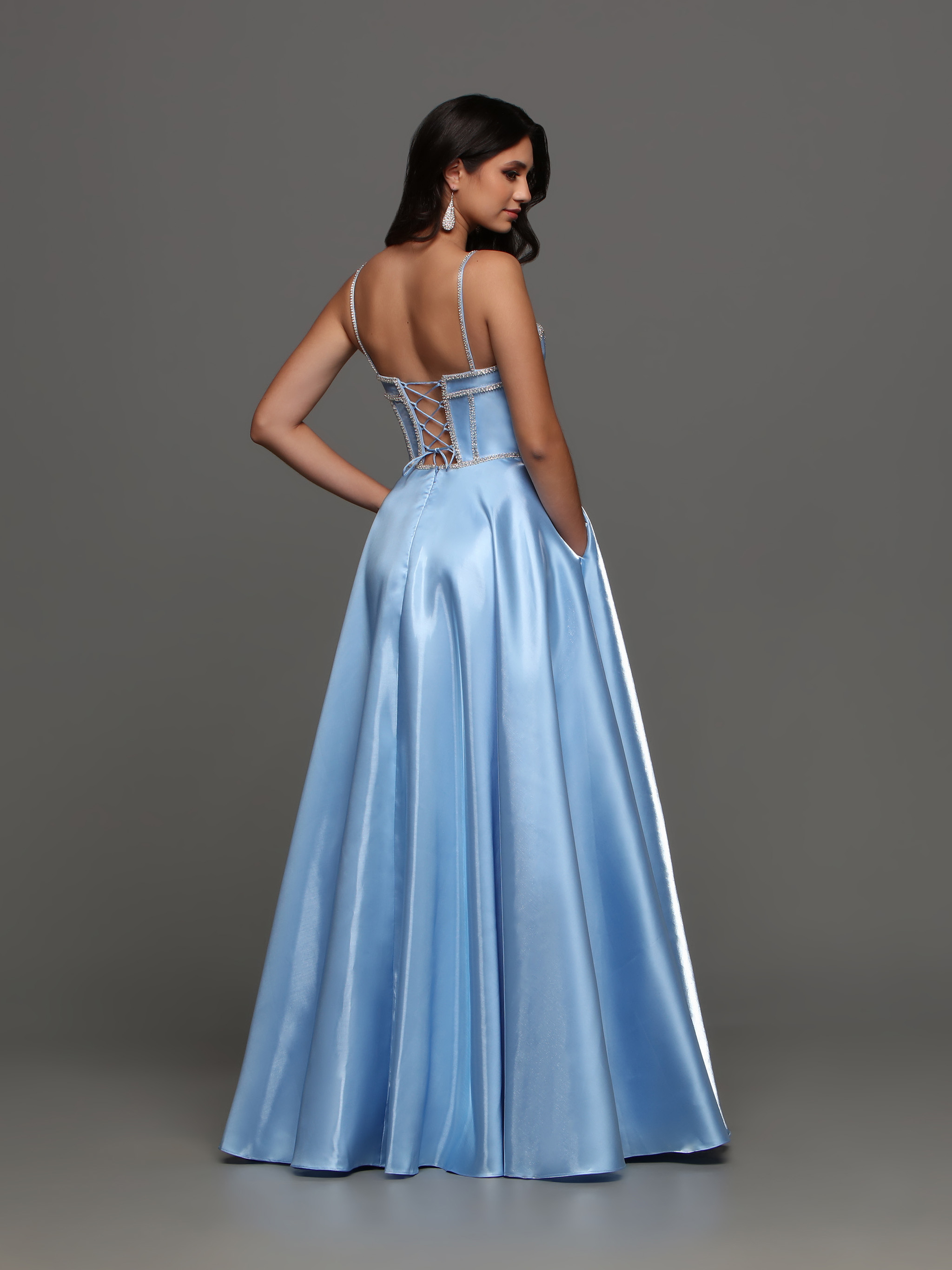 Image showing back view of style #72398