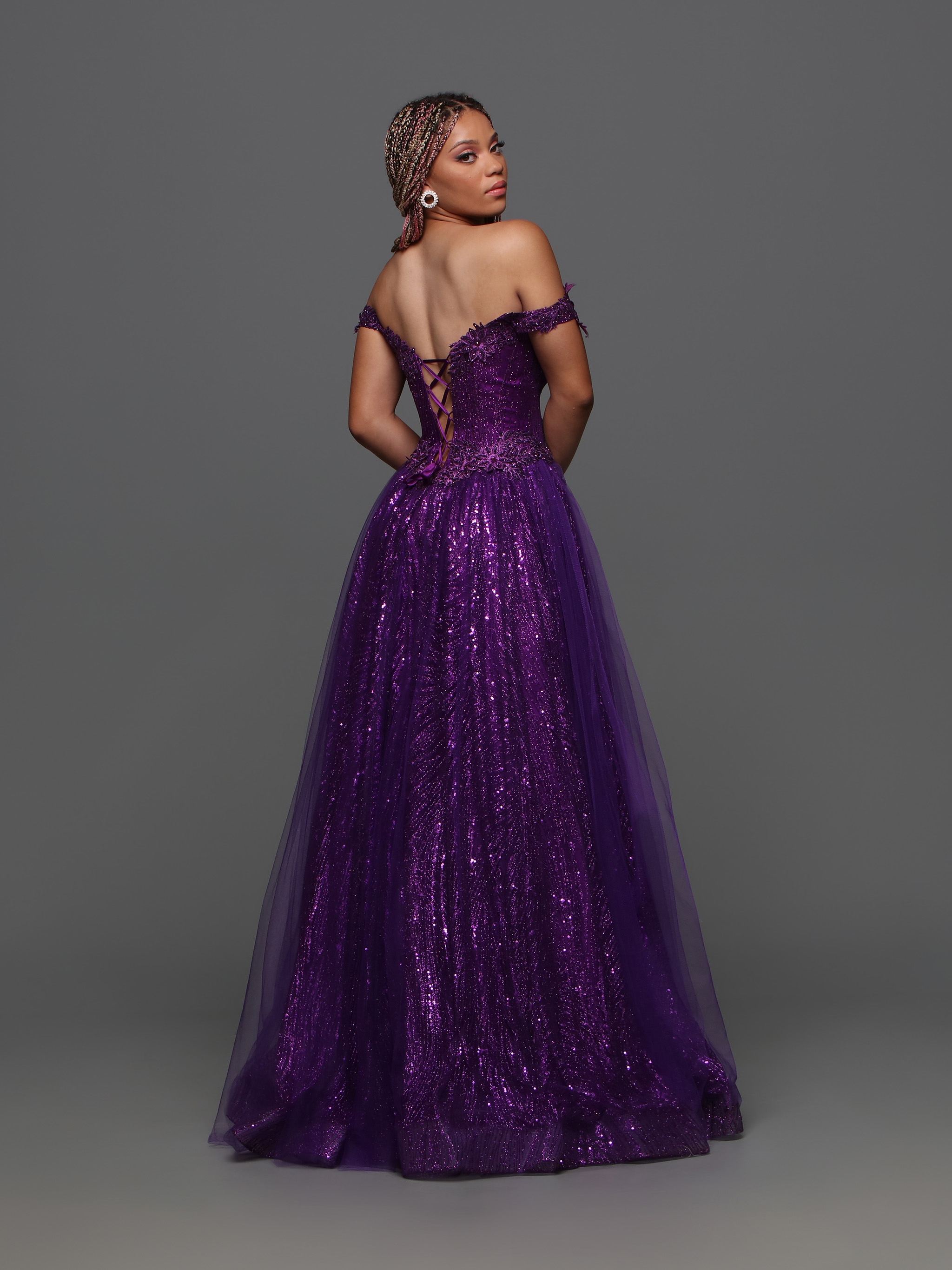 Back view of Style : 72405
