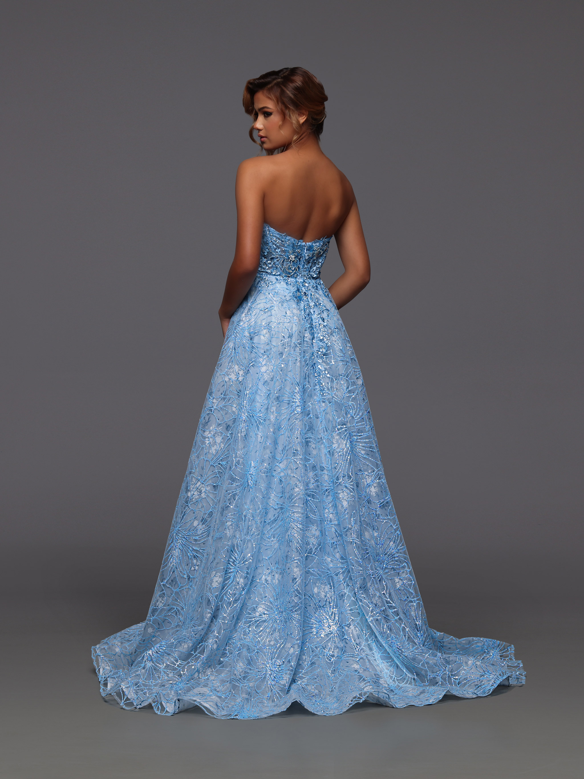 Image showing back view of style #72470