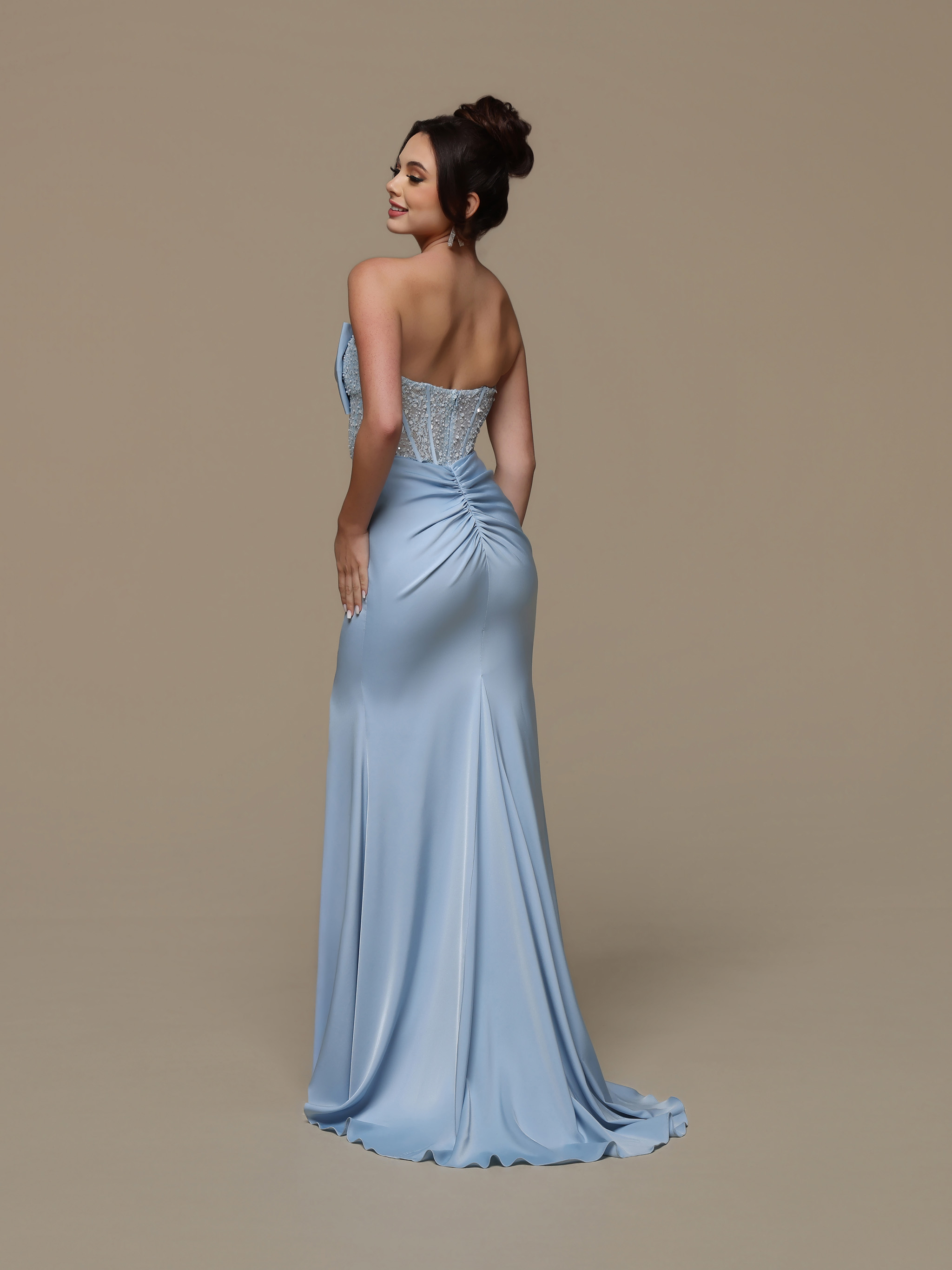 Image showing back view of style #72607