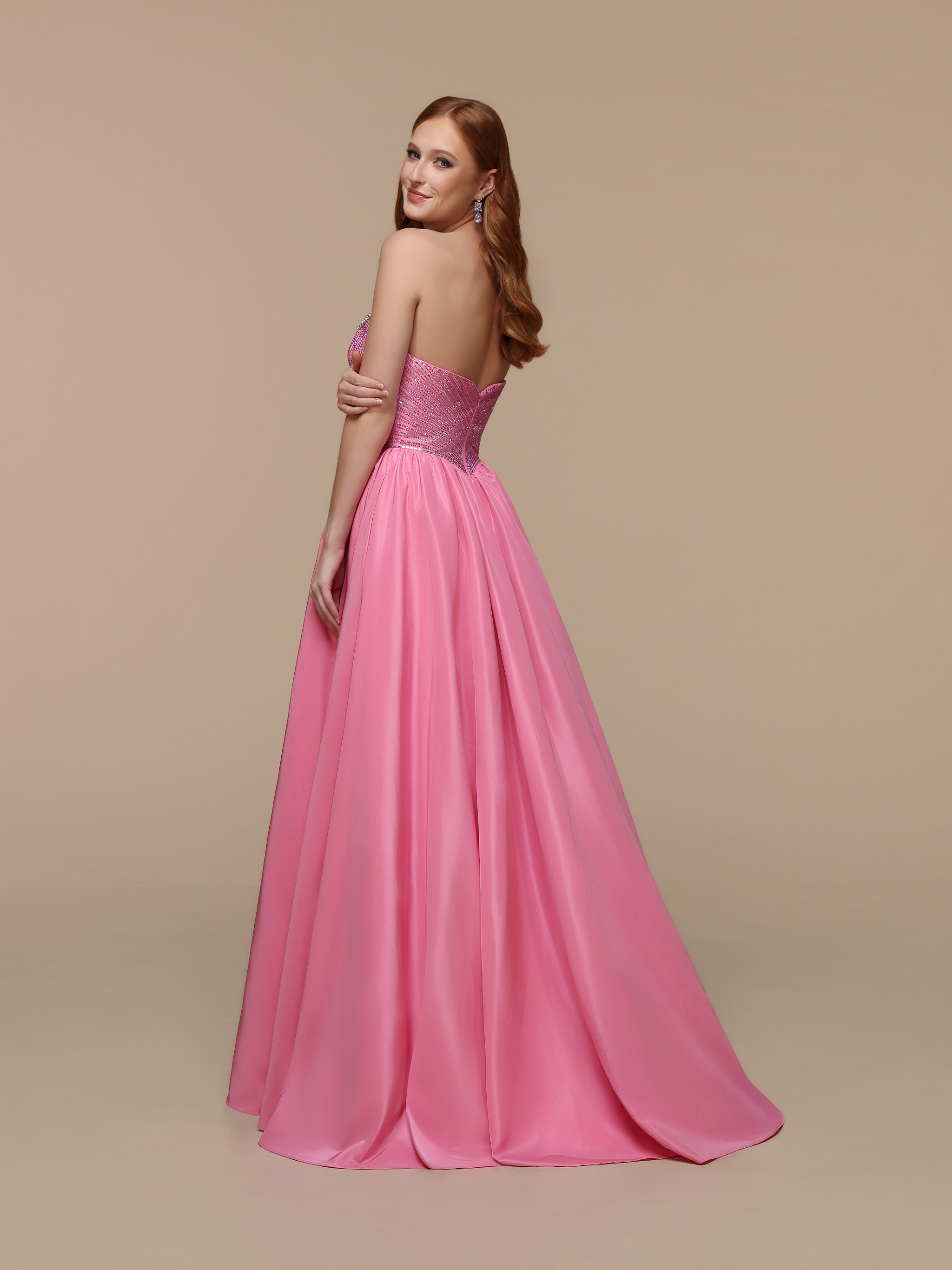 Image showing back view of style #72656