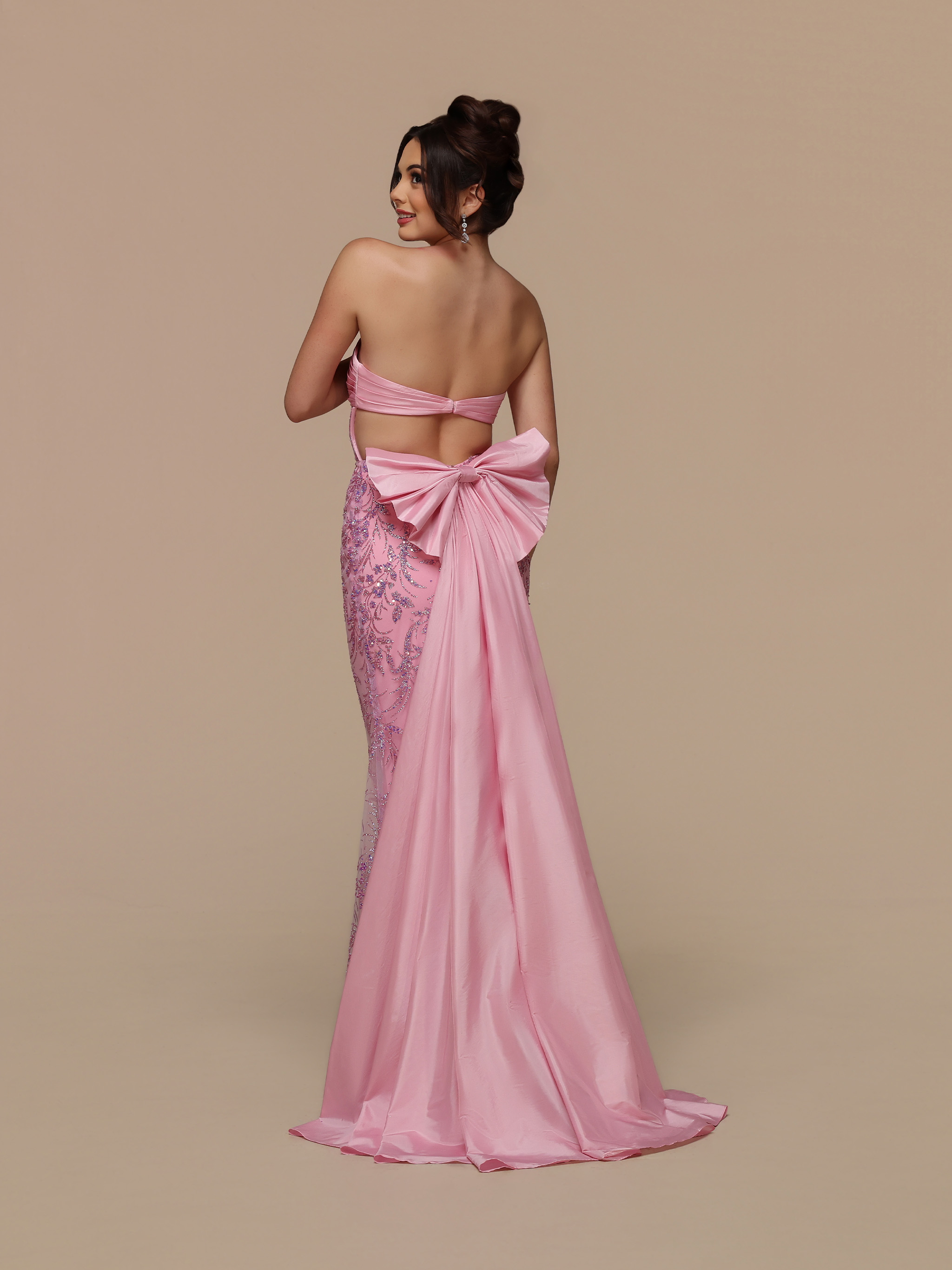 Image showing back view of style #72700