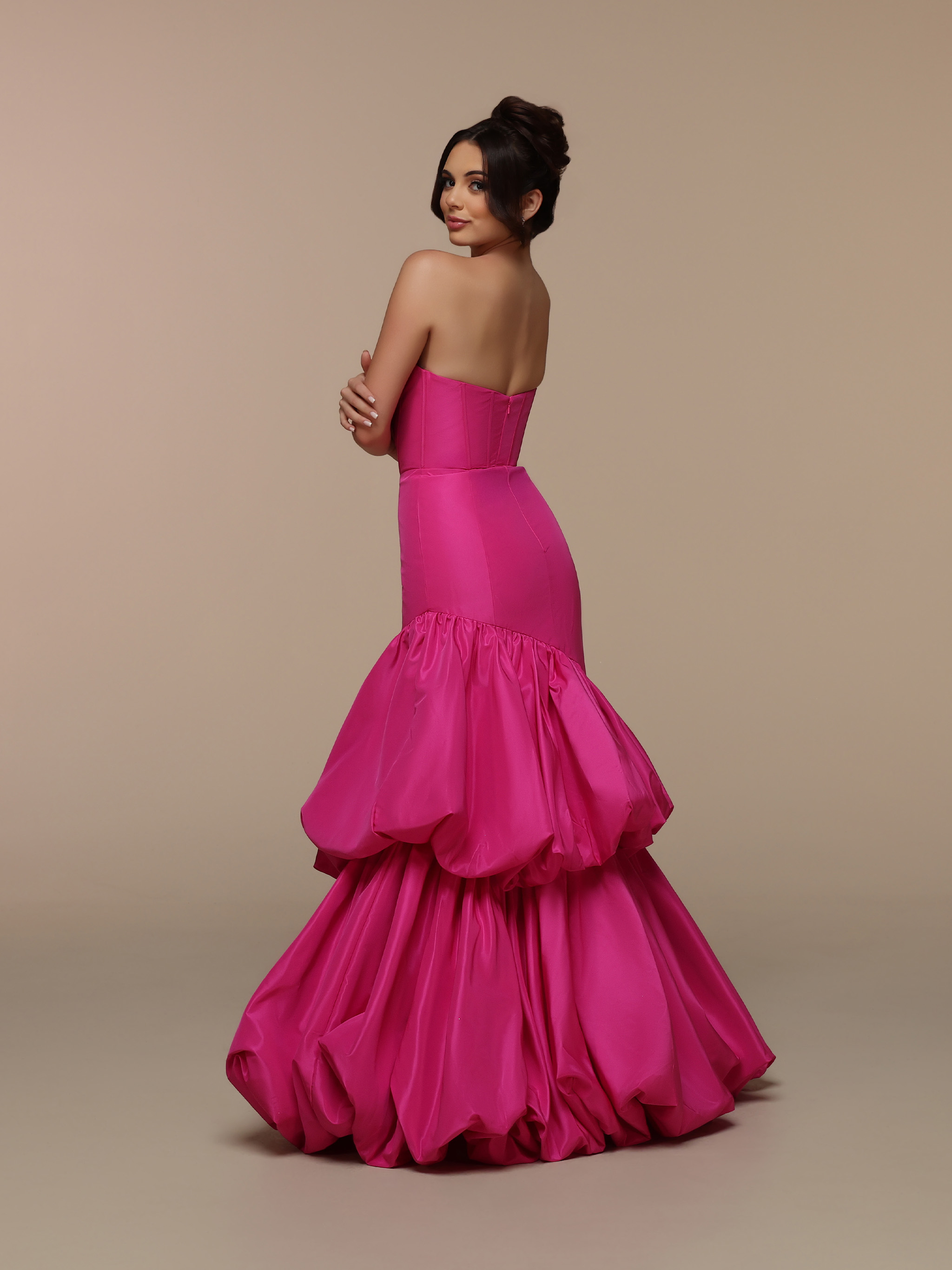 Image showing back view of style #72704