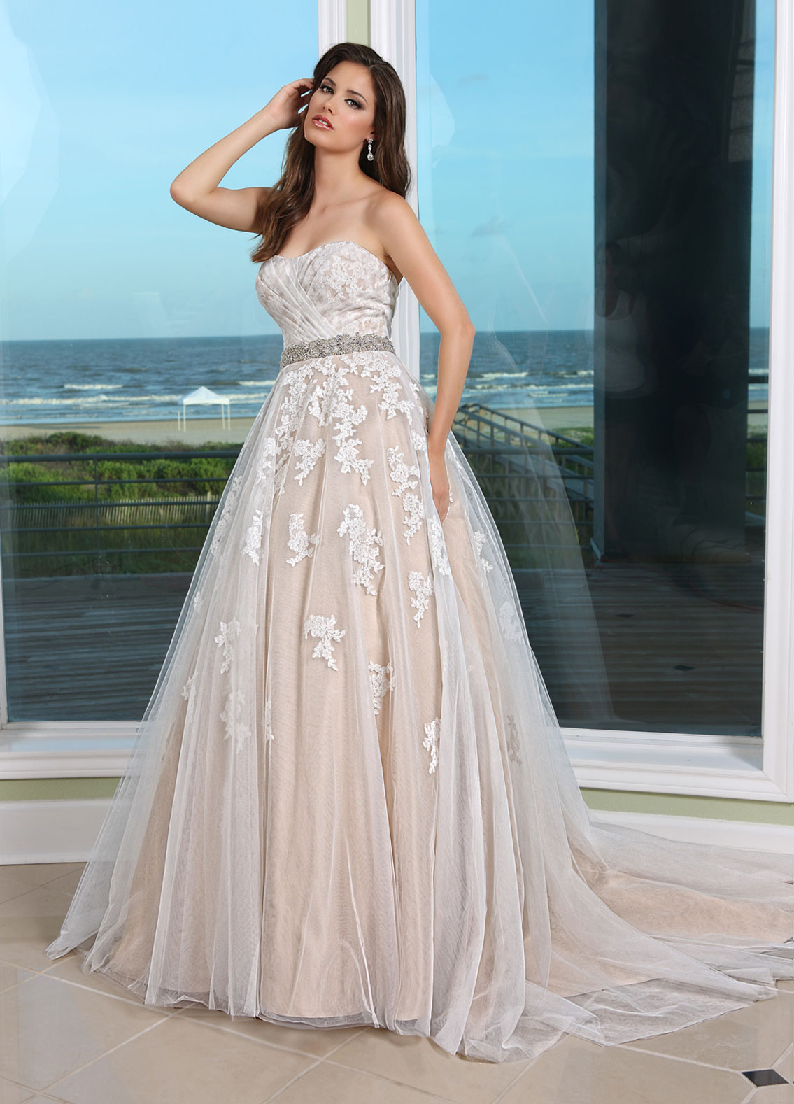 beautiful ivory wedding dresses